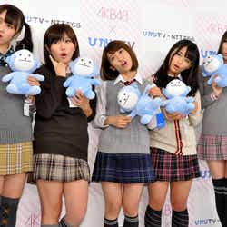 「びみょ~」な表情のAKB48(左から:小森美果、宮崎美穂、大島優子、平嶋夏海、松井咲子)