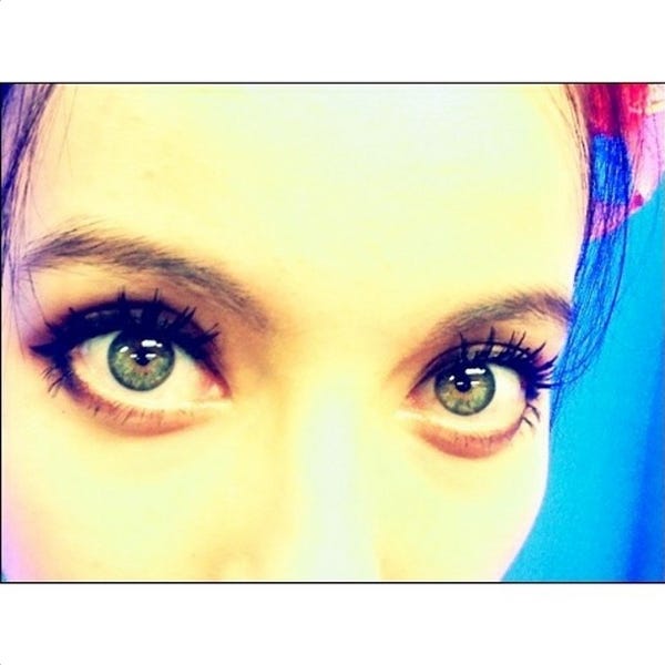 ベッキーの目/Instagramより