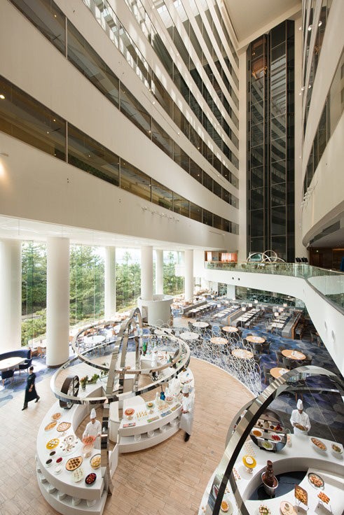 ヒルトン東京ベイ ロビー階　「lounge O(ラウンジ・オー)」／画像提供：ヒルトン東京ベイ