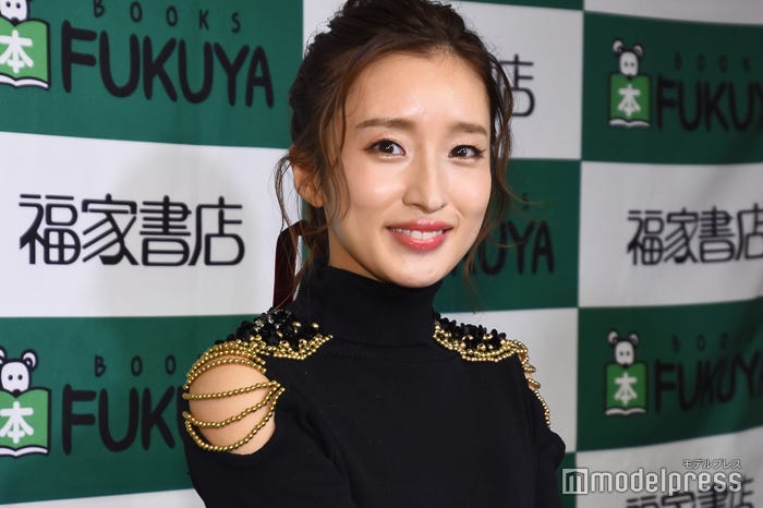 梅田彩佳 (C)モデルプレス