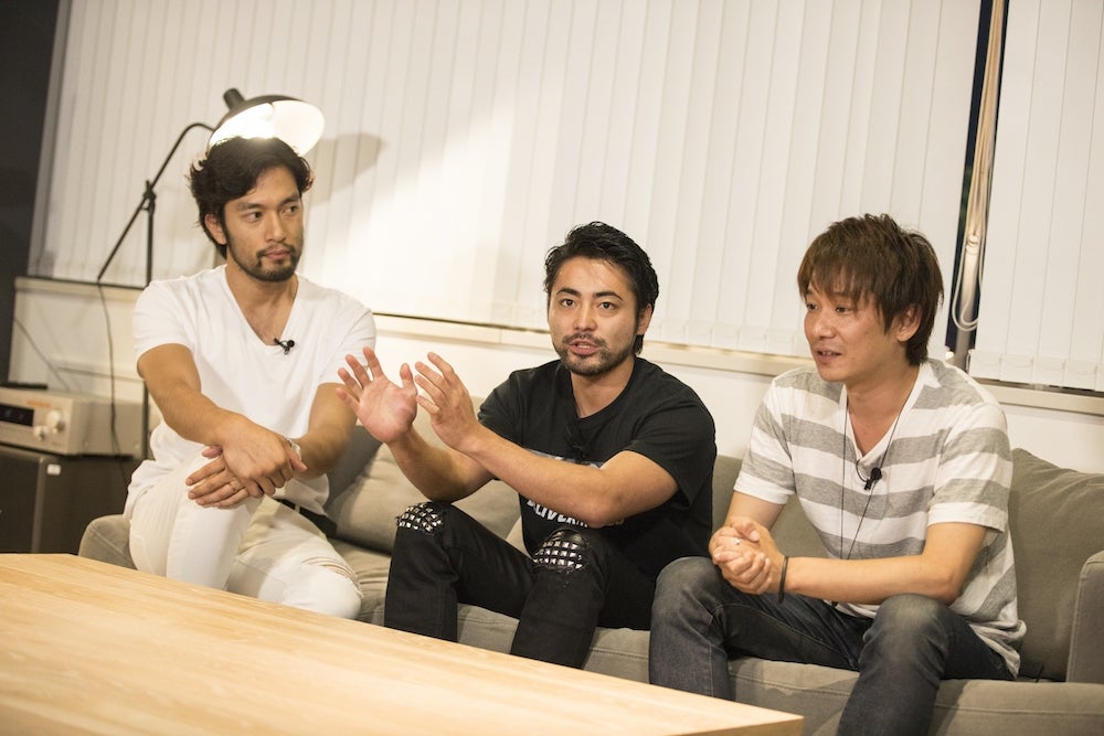 山田孝之（中央）も賛同（提供写真）