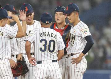 高校日本代表は大学代表の強打に屈する 先発・織田は2回9安打6失点 2番手以降は左腕5投手でリレー