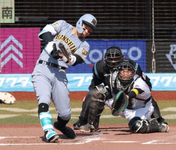 阪神が逆転負け 坂本、佐藤輝、森下のWBC組が帰国即、OP戦志願出場 開幕へ“ベストオーダー”完成