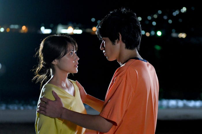 有村架純、岡田健史/「中学聖日記」(C)TBS