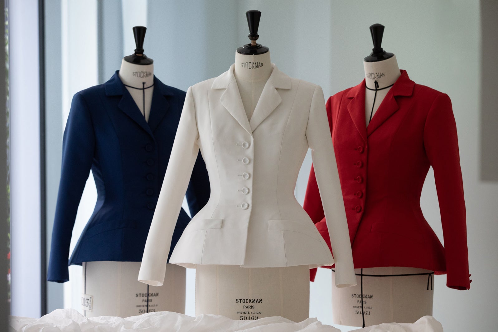 ディオール「バー」ジャケットはオートクチュールの洗練された美しさ（ｃ）SOPHIE CARRE