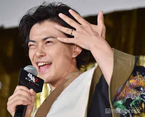 勝地涼、前田敦子と結婚後初の公の場 結婚指輪アピールで「幸せです」