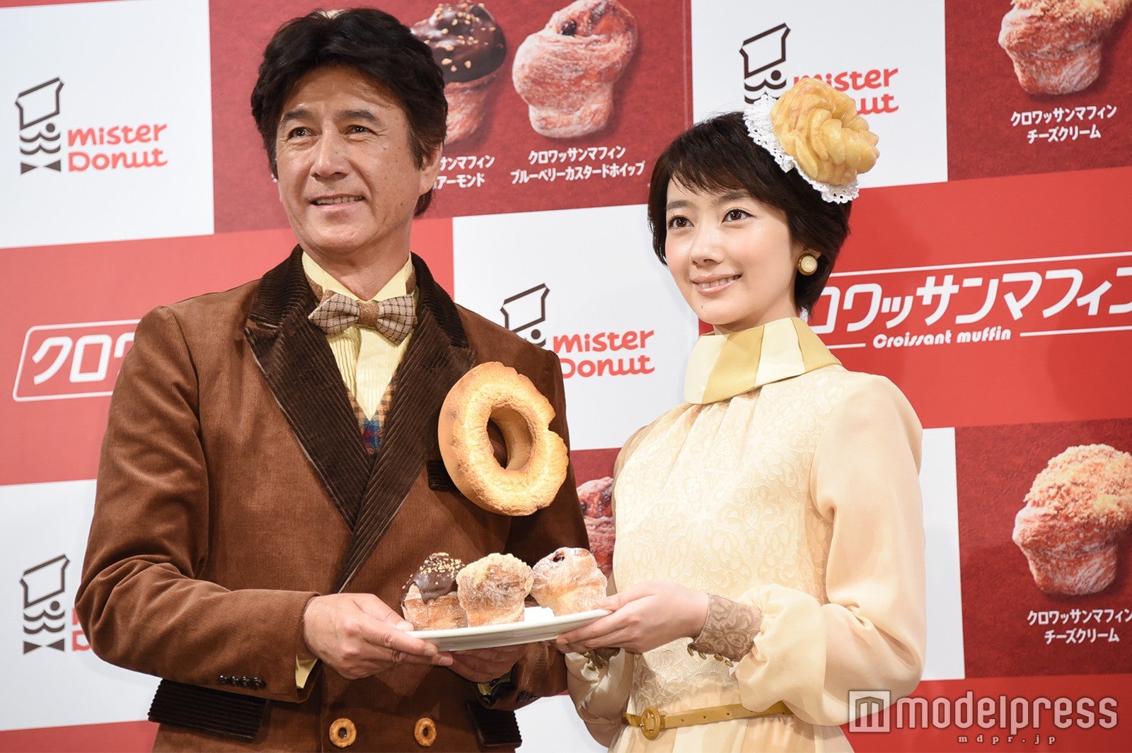 草刈正雄、波瑠（C）モデルプレス