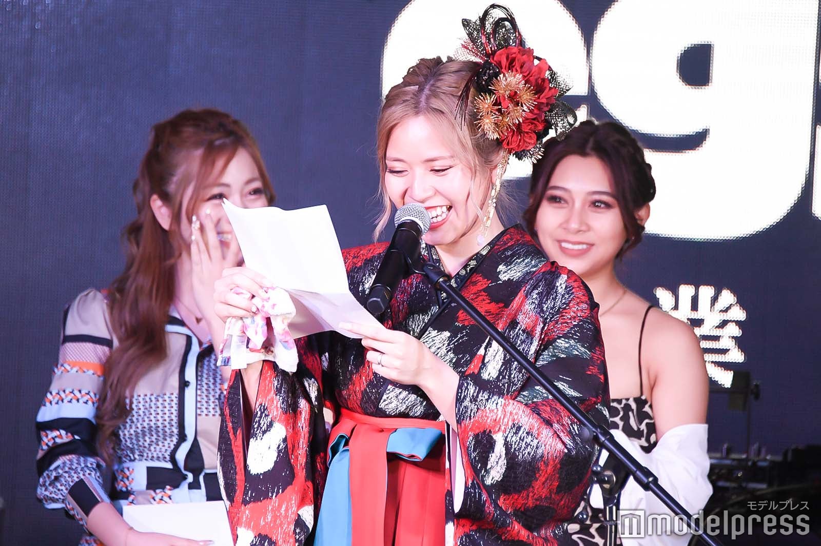 赤荻瞳編集長（C）モデルプレス