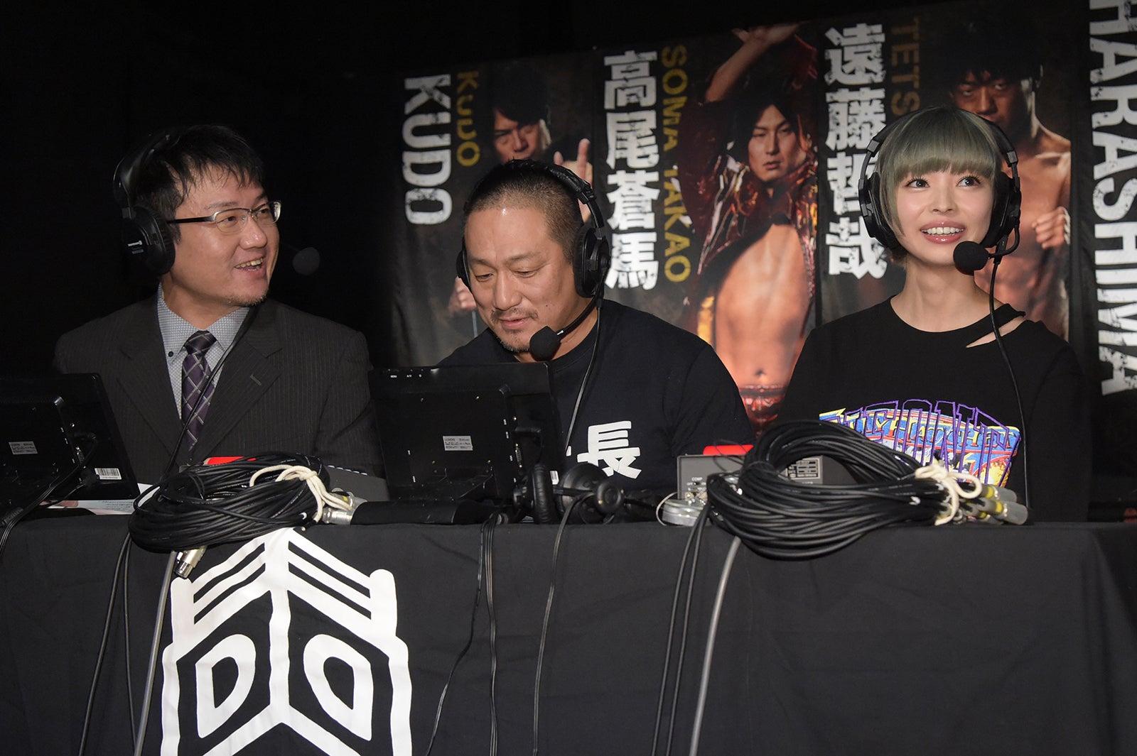 （右）最上もが （C）Abema TV