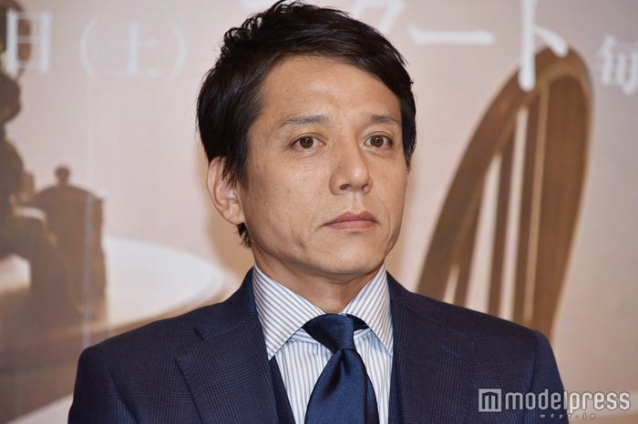 今井翼 色気全開の 屋根裏に住む謎の元恋人 役が気になりすぎる ツッコミどころ満載の不倫サスペンスにハマる人が続出中 屋根裏の恋人 モデルプレス