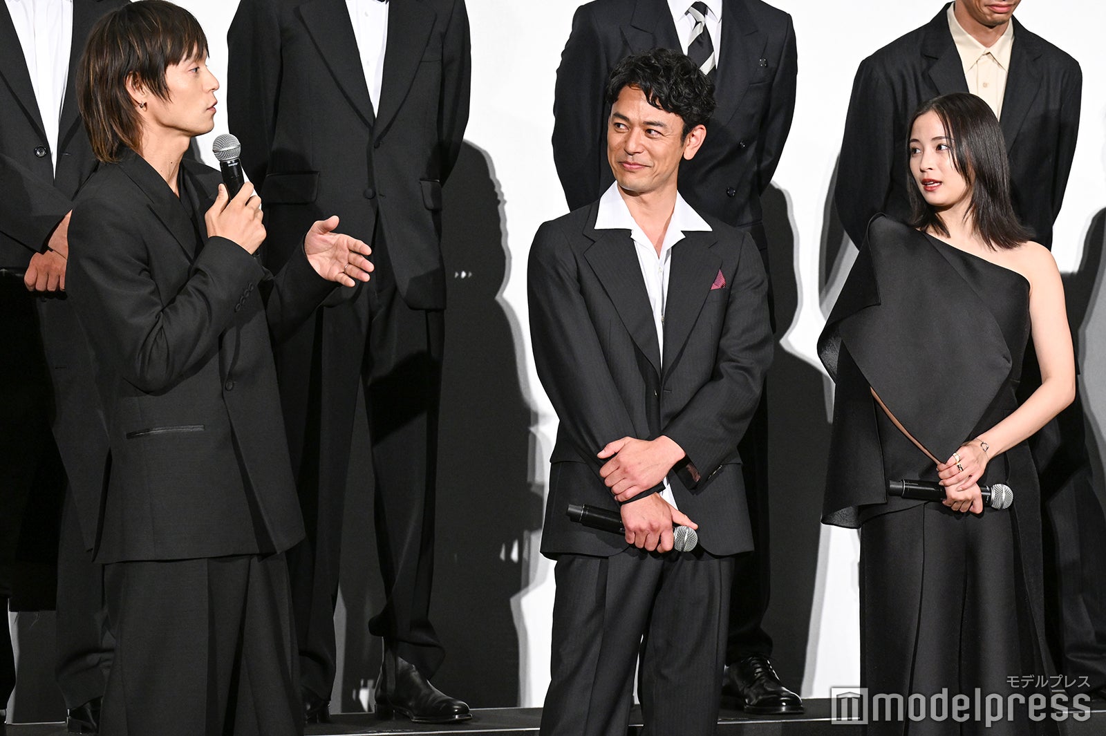 窪田正孝、妻夫木聡、広瀬すず（C）モデルプレス