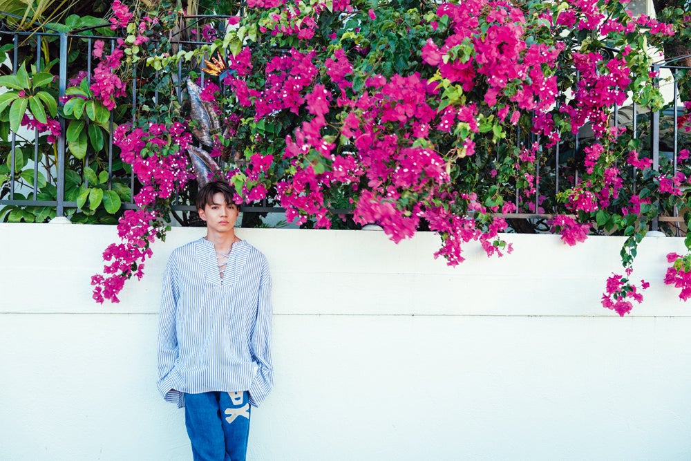 佐藤大樹ファースト写真集「STEP BY STEP」より先行カット解禁／撮影：荒木勇人（提供写真）