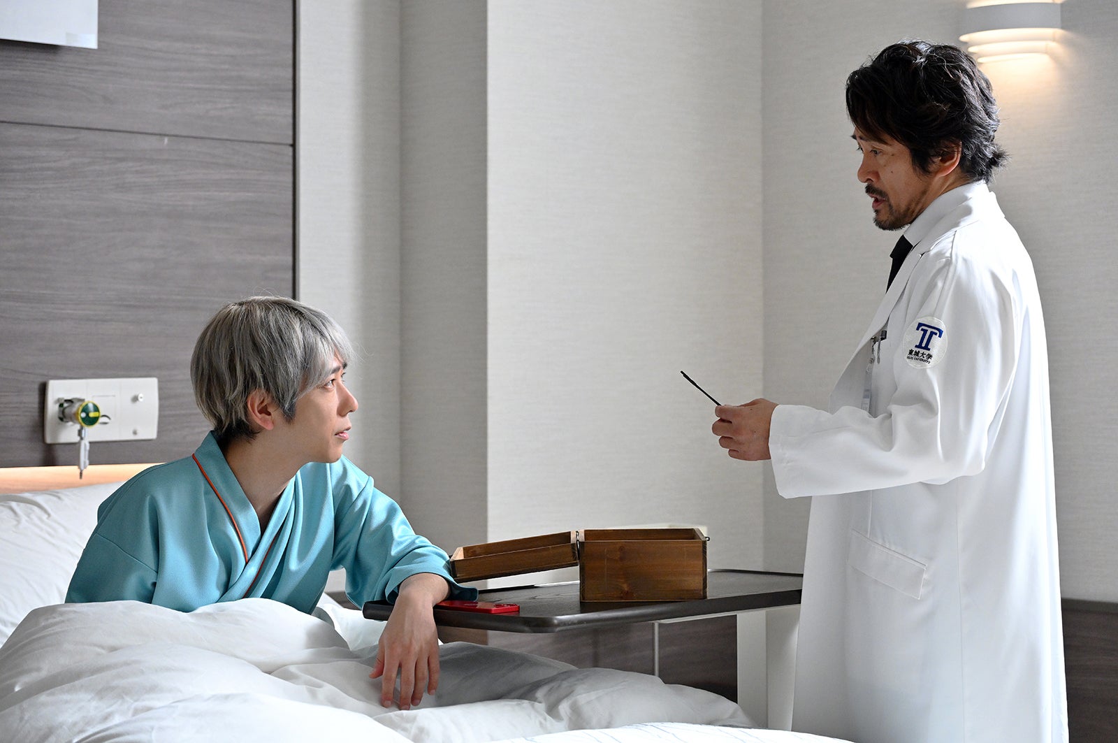 二宮和也、内野聖陽「ブラックペアン シーズン２」第9話より（C）TBS