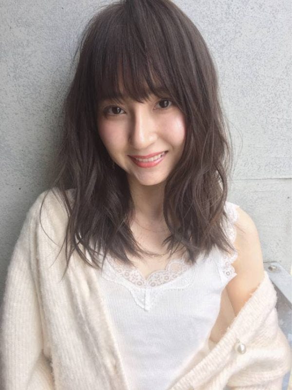 画像8 16 ミディアムパーマ 前髪あり のヘアスタイル集 アレンジしやすい可愛い髪形を紹介 モデルプレス