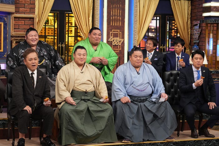 追手風部屋の関取衆&しゃべくりメンバー(C)日本テレビ