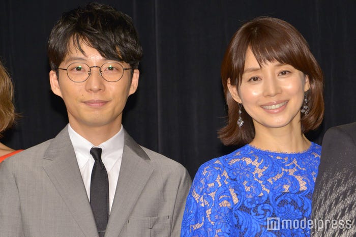 星野源、石田ゆり子(C)モデルプレス