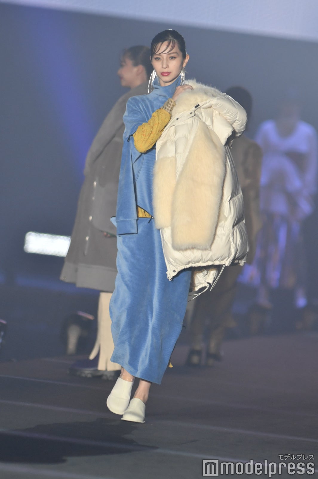 （C）モデルプレス