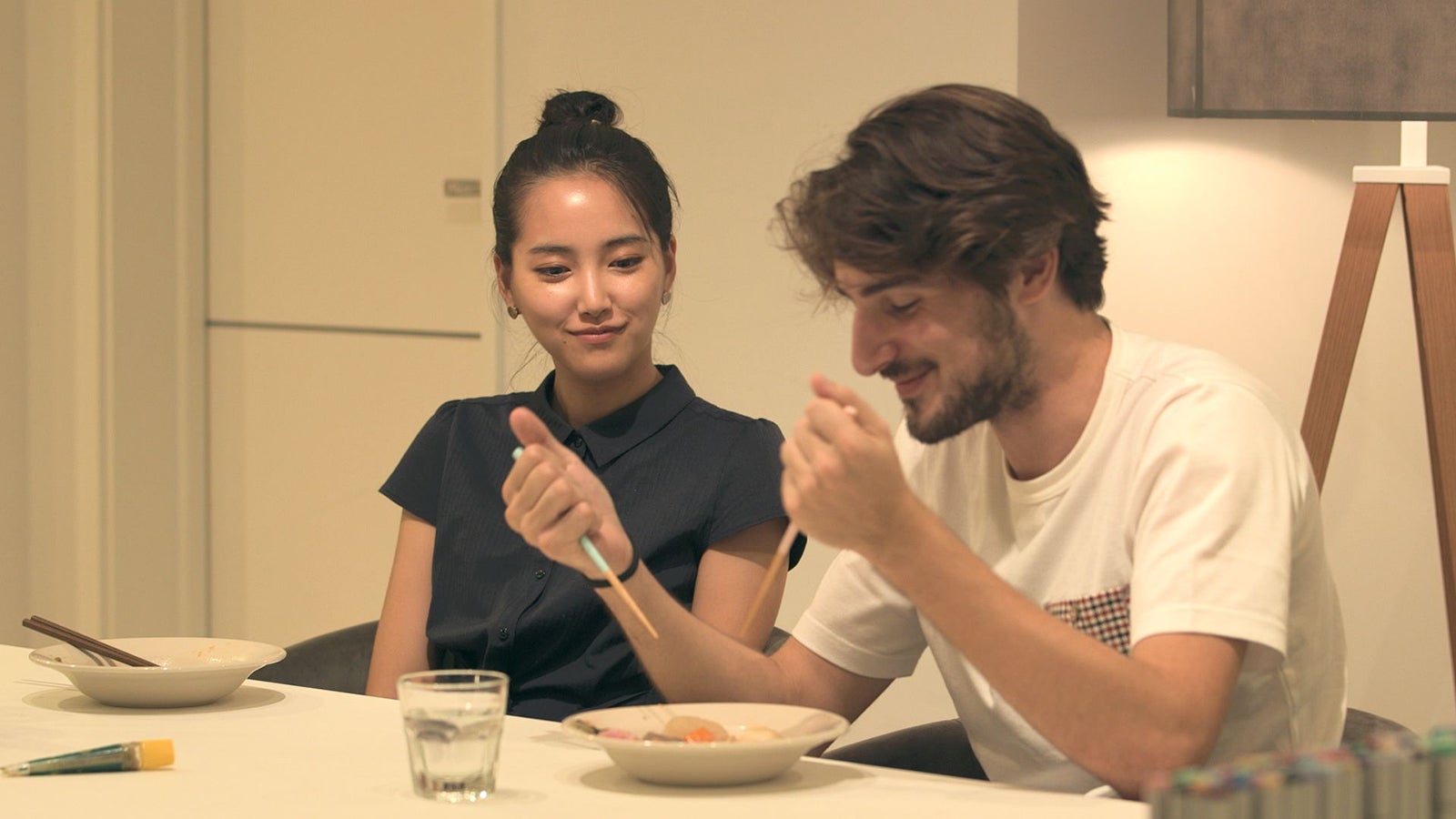 春花、ジュゼッペ「TERRACE HOUSE TOKYO 2019-2020」22nd WEEK（C）フジテレビ／イースト・エンタテインメント