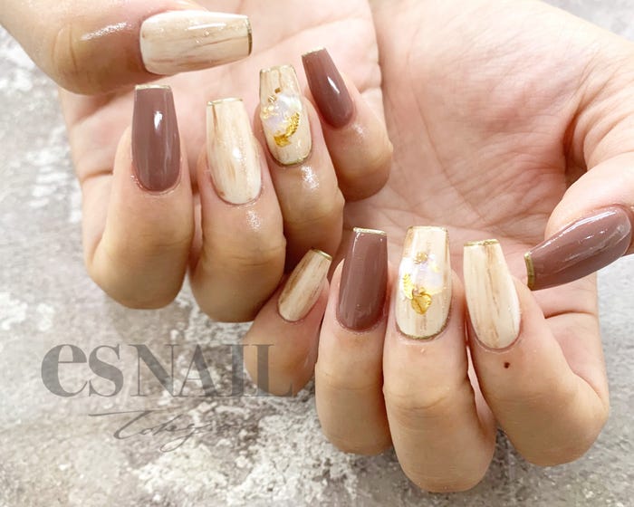 華やかなニュアンスデザイン(画像提供:esNAIL)