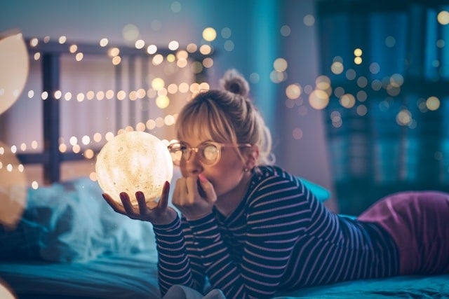 AI占いは本当に当たる？ 利用者が語ったリアルな体験談