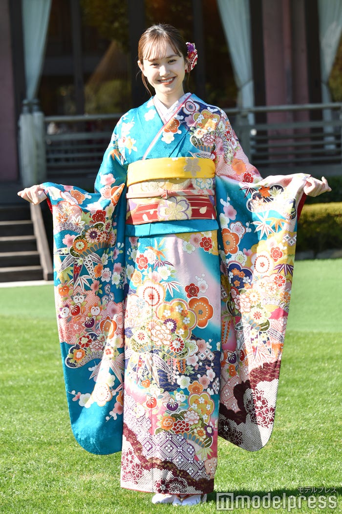 尾碕真花(C)モデルプレス