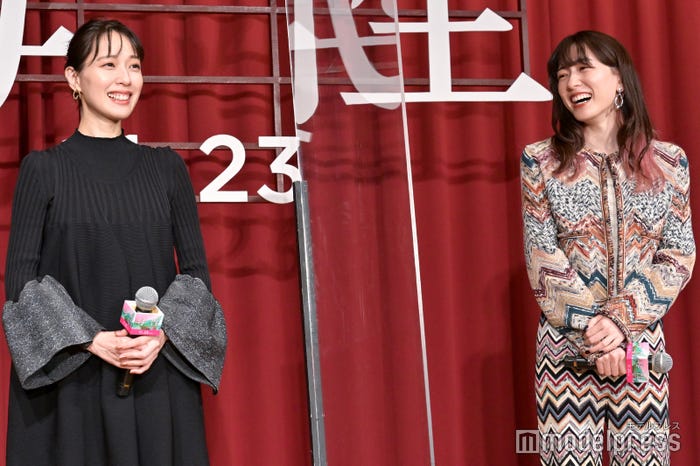 戸田恵梨香、永野芽郁 (C)モデルプレス