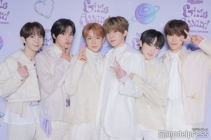 NCT WISH(左から)リョウ、リク、ユウシ、シオン、サクヤ、ジェヒ(C)モデルプレス