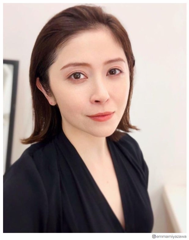 宮澤エマ、ハーバード卒・優秀な姉の存在語る 2ショットも公開