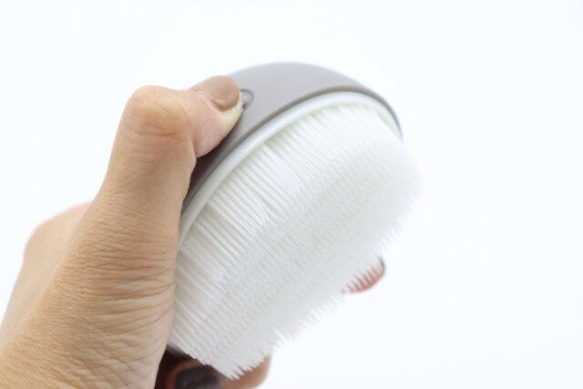 ダイソー　爪ブラシ　ブラシ　握りこみ