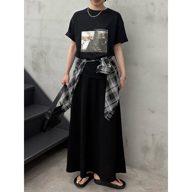黒Tシャツコーデ2