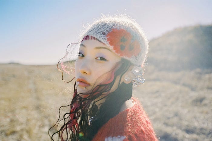詩羽(C)『POEM』(宝島社)
