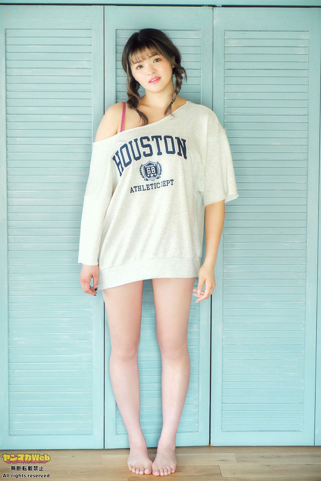 キックボクサー・AKARI、初グラビアで美脚炸裂 - モデルプレス