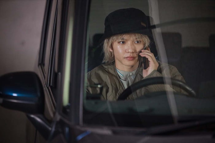 佐藤大樹「離婚しない男―サレ夫と悪嫁の騙し愛―」第8話より(C)テレビ朝日