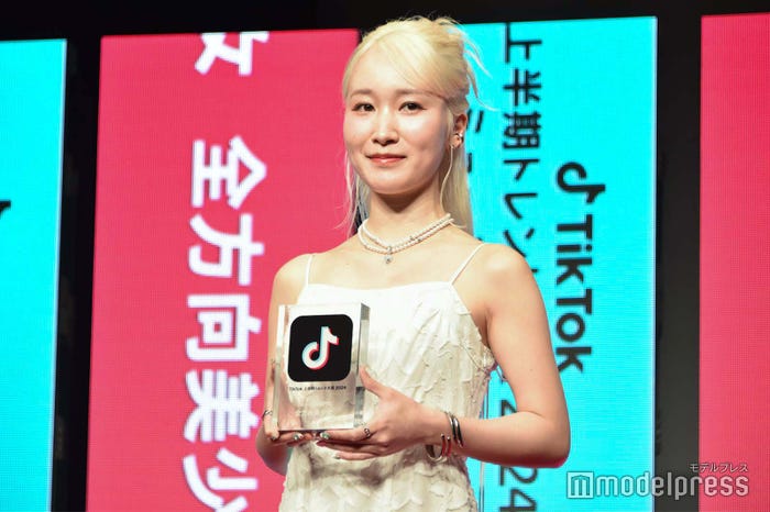 乃紫(C)モデルプレス