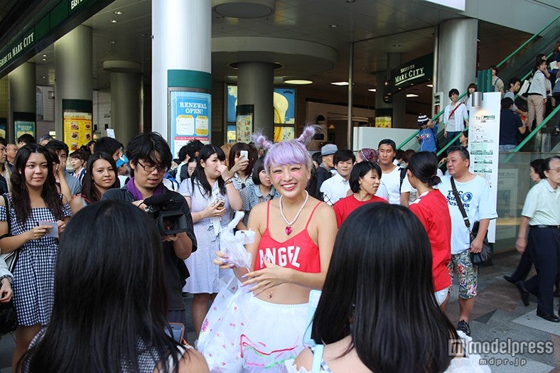 ハッピースマイルでサンプリングを行うなつぅみ