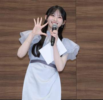 フィギュアスケート経験者の人気アイドルがシーズン開幕会見に登場「素晴らしい大会になること間違いなしです！」