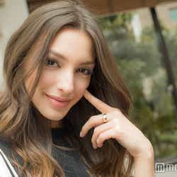 モデルプレス - インスタフォロワー100万人の“リアル天使”を直撃!セリーヌ・ファラッチ、日本中を釘付けにした“パーフェクトボディ”の秘訣とは