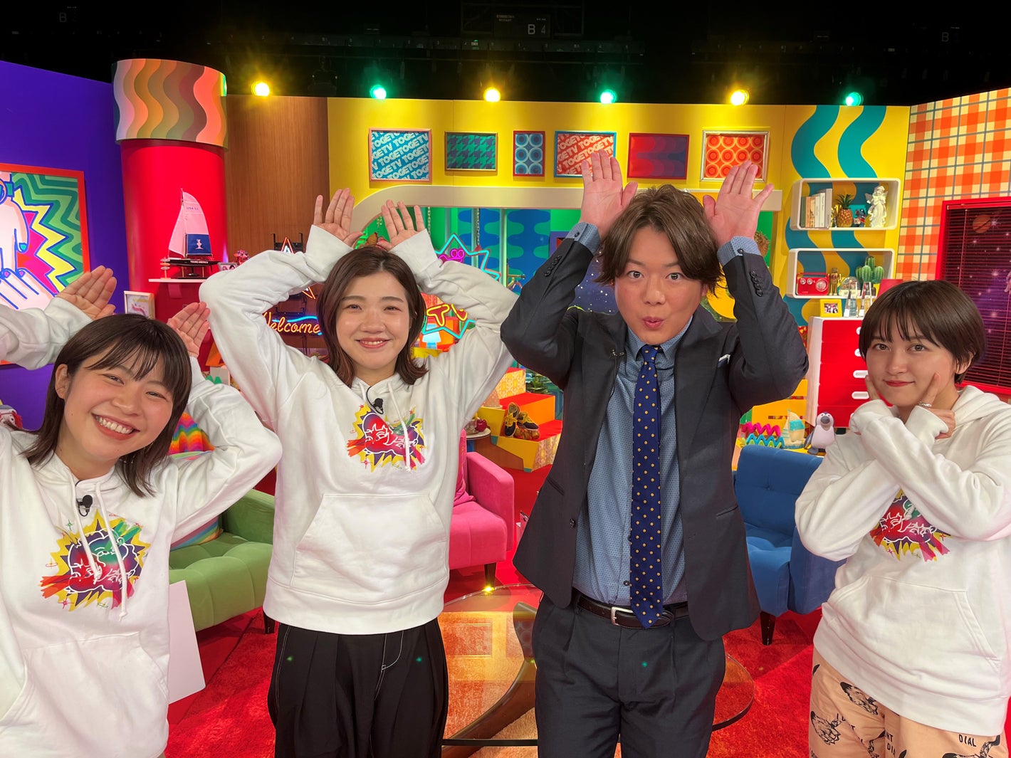 加納、福田麻貴、シュウペイ、サーヤ（C）テレビ朝日