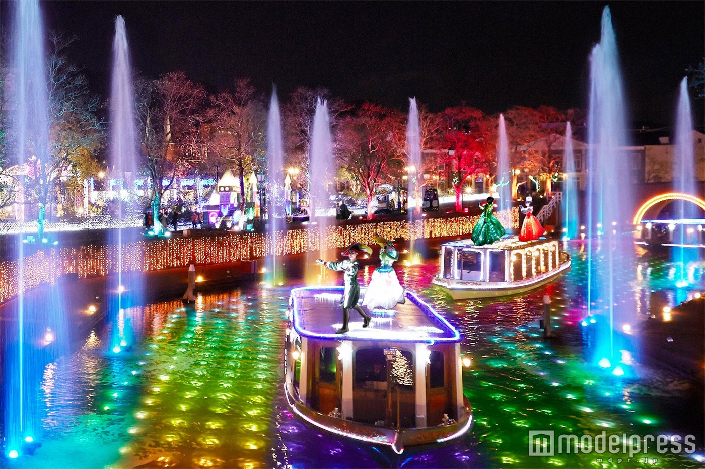 光のパレード＆光の運河水上ショー／画像提供：ハウステンボス