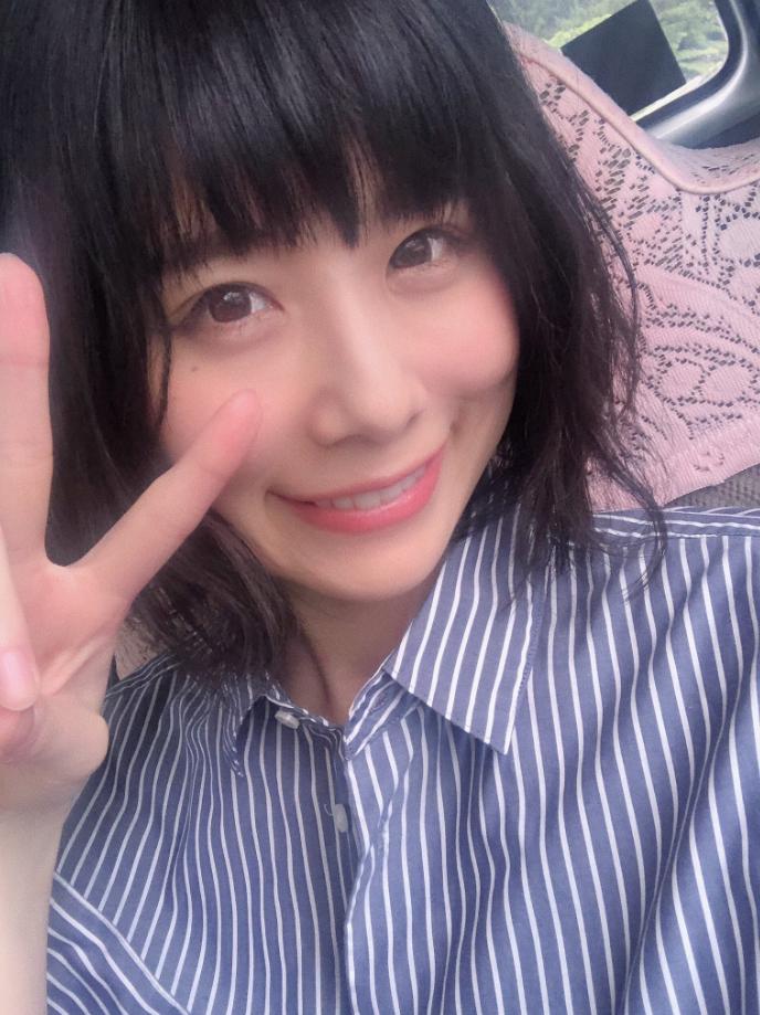 有村藍里、ゆる巻きヘア公開で「可愛さの加速度すごい」と反響