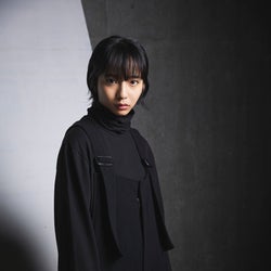 “ティーンのカリスマ”山之内すず、ジェンダーレススタイル披露