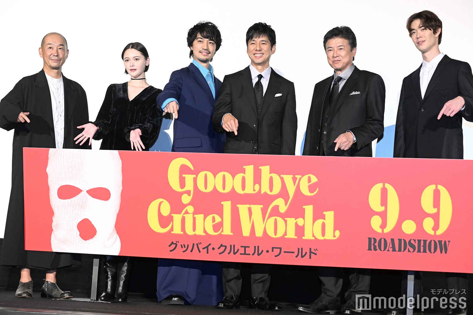 （左から）大森立嗣監督、玉城ティナ、斎藤工、西島秀俊、三浦友和、宮沢氷魚（C）モデルプレス