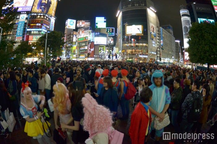 <ハロウィン>渋谷大パニック、厳戒態勢もお祭り騒ぎ (C)モデルプレス