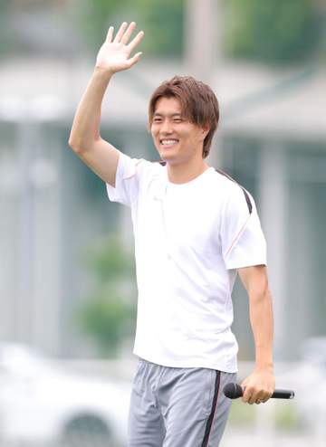 「奥さんが羨ましい！」W杯日本代表が子供達と交流→塩貝も「いけめん」反応 子供達の表情に人柄伝わる