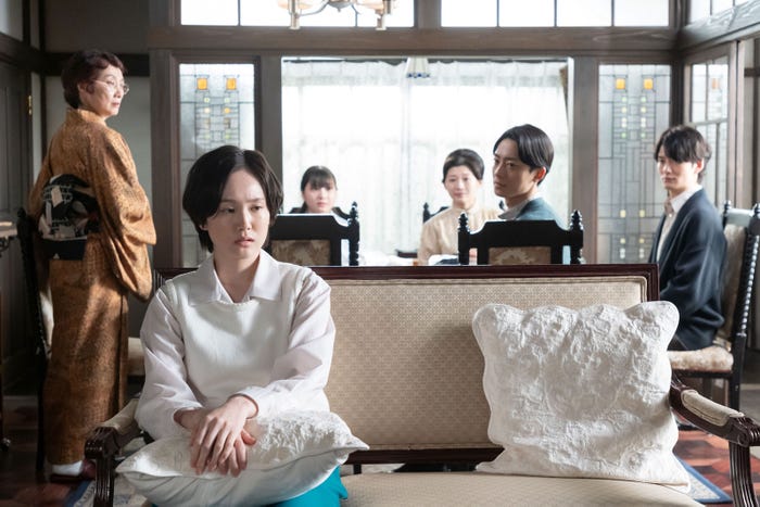 余貴美子、尾碕真花、毎田暖乃、伊藤沙莉、井上祐貴、岡田将生「虎に翼」第109話(C)NHK