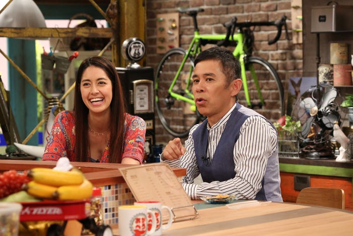 森泉と岡村隆史(写真提供:関西テレビ)