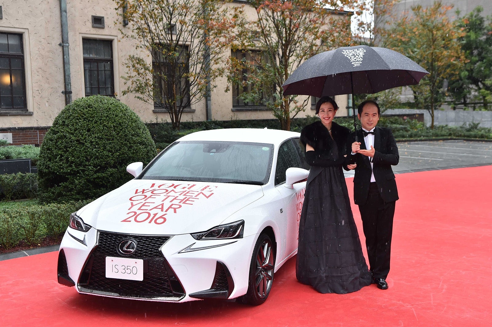 「VOGUE JAPAN Women of the Year 2016」レッドカーペットの様子