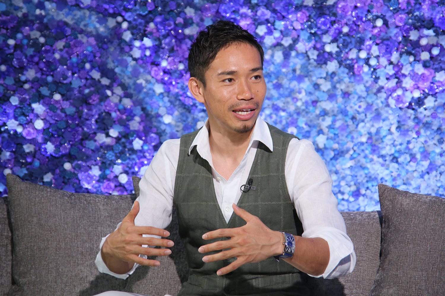 サッカー日本代表・長友佑都、交際を語る?イタリアでのオフに密着&自宅公開