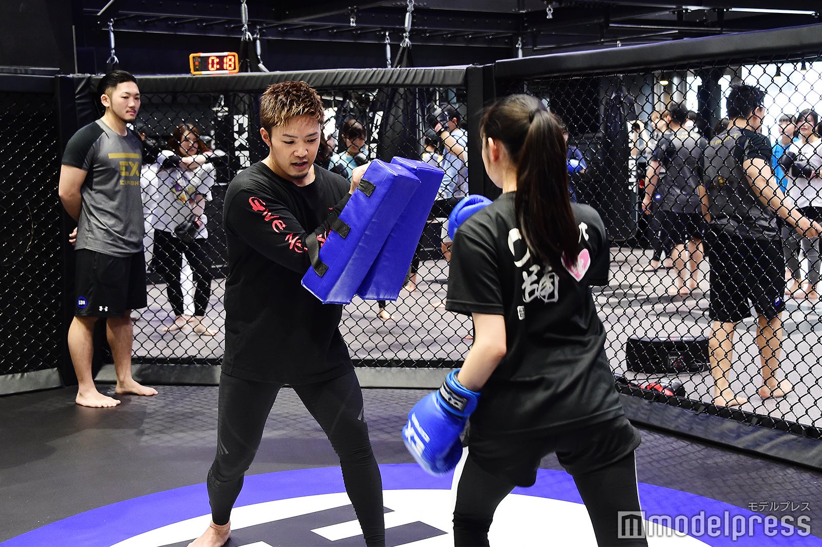 数原龍友（左） （C）モデルプレス