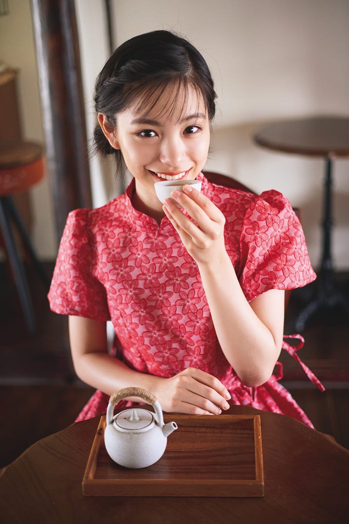 當真あみ1st写真集「Ami」セブンネット書店購入者限定特典/撮影:屋山和樹